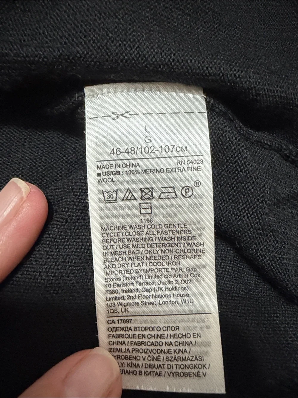 Banana Republic Men's Black Merino Wool 1/4 Zip-Neck Sweater